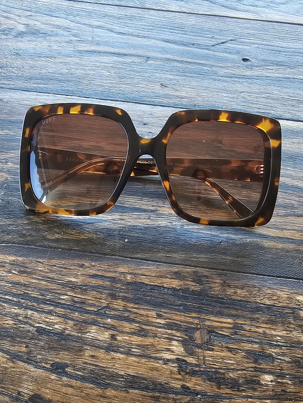 Diff Sylvie Oversized Square Tortoiseshell Sunglasses